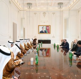 
Президент Азербайджана Ильхам Алиев принял делегацию Объединенных Арабских Эмиратов