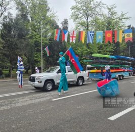 
В Мингячевире прошел парад участников международного турнира "Кубок президента-2026" по гребле