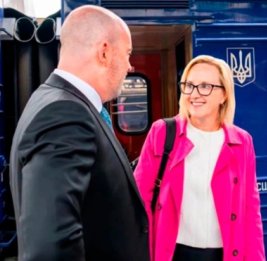 Посол уходит в отставку