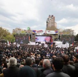 Самвел Карапетян готовится к крупному митингу в Иреване 