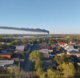 Дроны ВСУ атаковали Орск, Пермь и Крым: горит НПЗ, взрывы на аэродромах