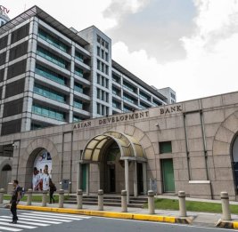 АБР планирует инвестировать в создание пограничных пунктов нового поколения в Азербайджане