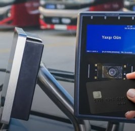 В метро и автобусах стало возможным оплачивать проезд с помощью иностранных банковских карт