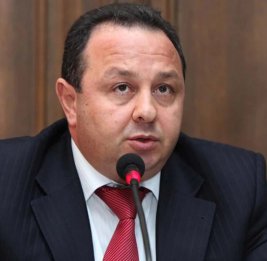 Экс-замминистру обороны Армении предъявлены обвинения по делу о коррупции
