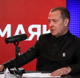 Медведев заговорил о ядерном апокалипсисе