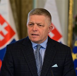 Фицо договорился с Зеленским о визитах в столицы обеих стран