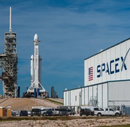 
Жители Техаса подали в суд на SpaceX

