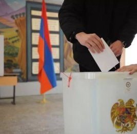 
В предстоящих парламентских выборах в Армении примут участие 19 политсил
