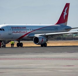 
В Индии пассажир выпрыгнул из самолета через минуту после приземления

