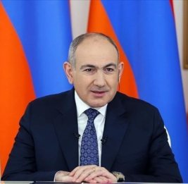 Пашинян поблагодарил Ильхама Алиева за участие в саммите ЕПС