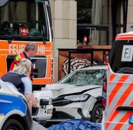 Автомобиль въехал в толпу в центре Лейпцига