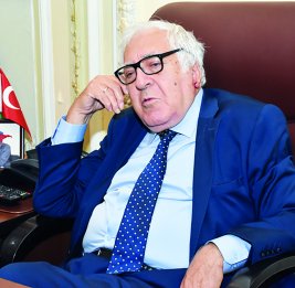 &laquo;Бакинский рабочий&raquo; принимает поздравления