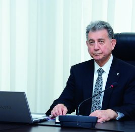 &laquo;Бакинский рабочий&raquo; принимает поздравления