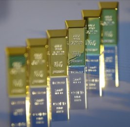 Золото подорожало на мировом рынке на $96