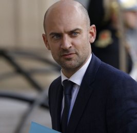 
Барро исключил возможность смягчения санкций против Ирана до разблокировки Ормуза