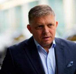 СМИ: Фицо полетит в РФ через Чехию, Германию, Швецию и Финляндию