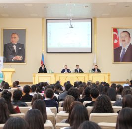 
В Гянджинском государственном университете прошла презентация, посвященная WUF13