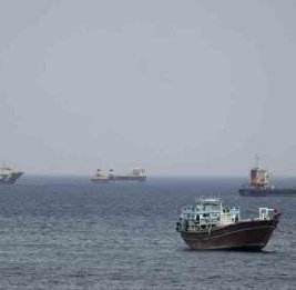 В Иране заявили о раненых и пропавших без вести моряках