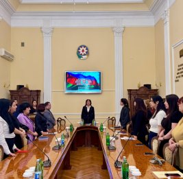 В Президентской библиотеке почтена память Общенационального лидера Гейдара Алиева
