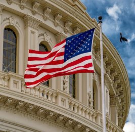 Белый дом: Трамп &laquo;имеет все карты на руках&raquo; в отношении Ирана