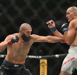Шон Стрикленд победил Хамзата Чимаева и вернул чемпионский пояс UFC