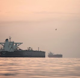 
Танкеры втихую проходят через Ормуз