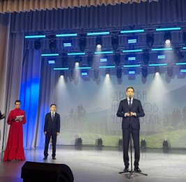 Концерт в Красноярске к 103-й годовщине со дня рождения Великого лидера Гейдара Алиева