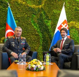 Азербайджан и Словакия рассмотрели вопросы военного сотрудничества