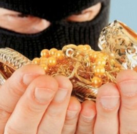 
В Баку мужчина обокрал дом родственника на 20 тыс. манатов