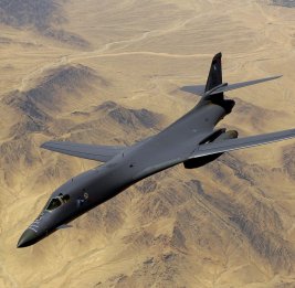 Американские бомбардировщики над Ближним Востоком