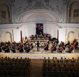 
Годовщину со дня рождения Гейдара Алиева отметили концертом в филармонии
