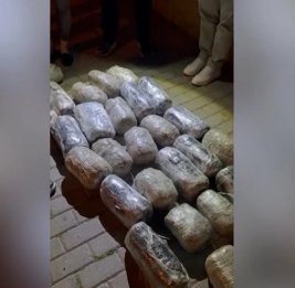 
МВД: У двух наркокурьеров в Баку изъято около 43 кг наркотиков