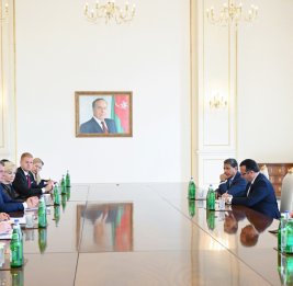 
Президент Ильхам Алиев принял делегацию во главе с председателем Национального совета Словакии