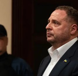 
Бывшего главу Офиса Зеленского отправили под стражу