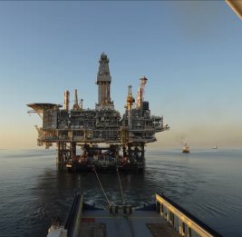 
Азербайджанская нефть торгуется по цене 115 долларов