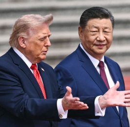 &laquo;Слишком высокий для Китая&raquo;. Трамп необычно описал Си Цзиньпина