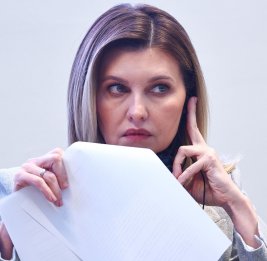 СМИ: на Украине готовят арест жены Зеленского