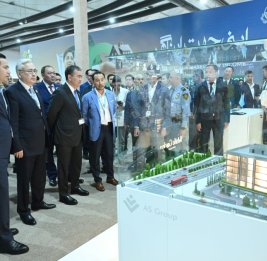 Официальные лица Казахстана в рамках WUF13 ознакомились с выставкой Urban Expo