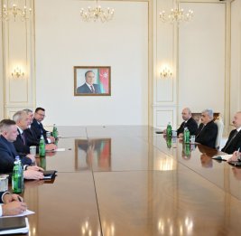
Президент Ильхам Алиев принял председателя Палаты представителей Национального собрания Беларуси