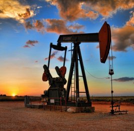
Нефть подешевела на мировых биржах