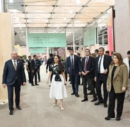 Лейла Алиева и Арзу Алиева ознакомились с выставкой Urban Expo
