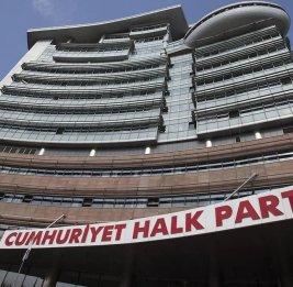 Скандал в связи со съездом CHP в Турции: 13 задержанных
