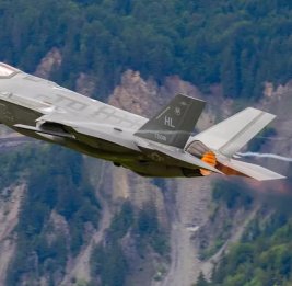Первые три многоцелевых истребителя F-35A официально вошли в состав ВВС Польши