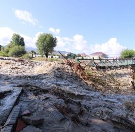 
В городе Манасе в Кыргызстане введен резим ЧС из-за ливней и селей