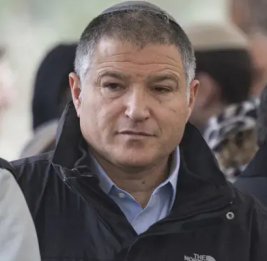 
Глава спецслужбы Израиля в Эмиратах встретился с палестинцами?