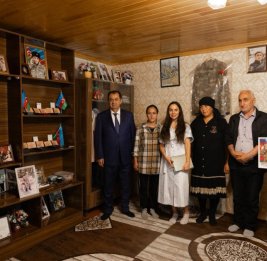 Лейла Алиева и Арзу Алиева посетили в Лянкяране семью шехида