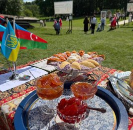 
В Черновцах представлены богатое культурное наследие и национальная кухня Азербайджана