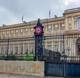 МИД Франции вызвал посла РФ после ударов возмездия по военным объектам в Киеве