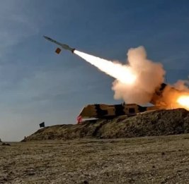 
Китайская ракета поразила американский истребитель?