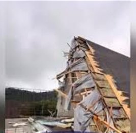 В Габале ветер полностью разрушил A-frame дом